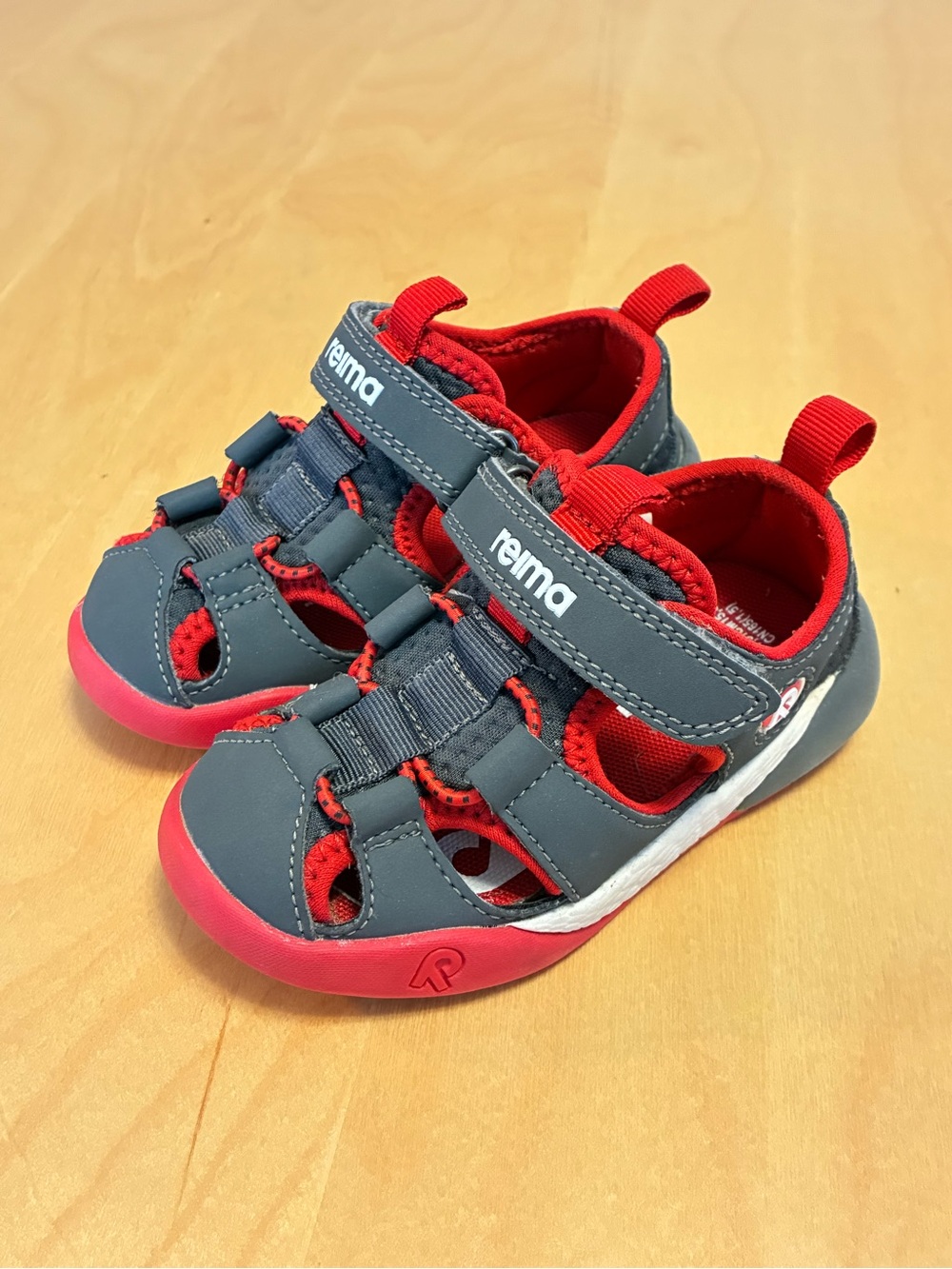 Reina Kids' Grey and Red Closed-Toe Sandals